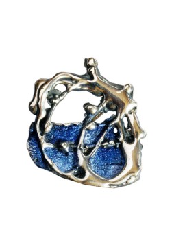 Colgante Surrealista de Plata con Esmalte al Fuego