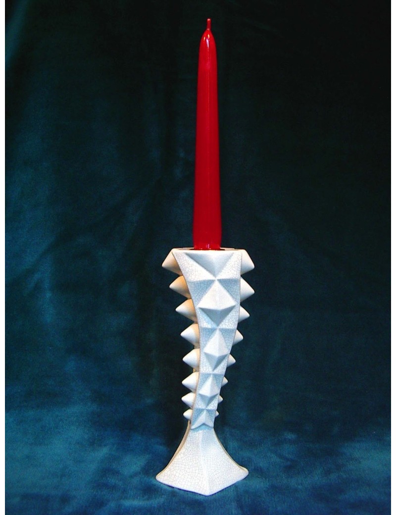Candelabro aguja  