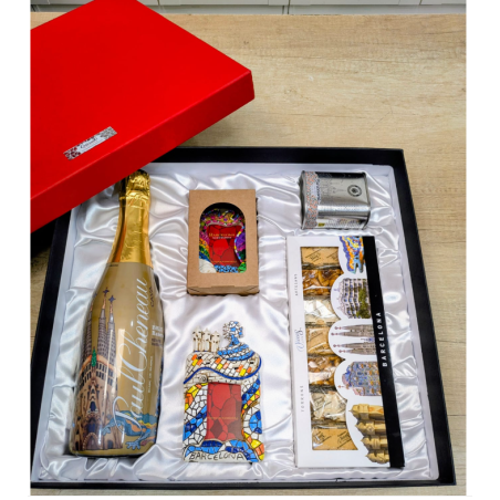 Barcelona Premium Gourmet Pack – Cava, Sweets and Modernist Souvenirs